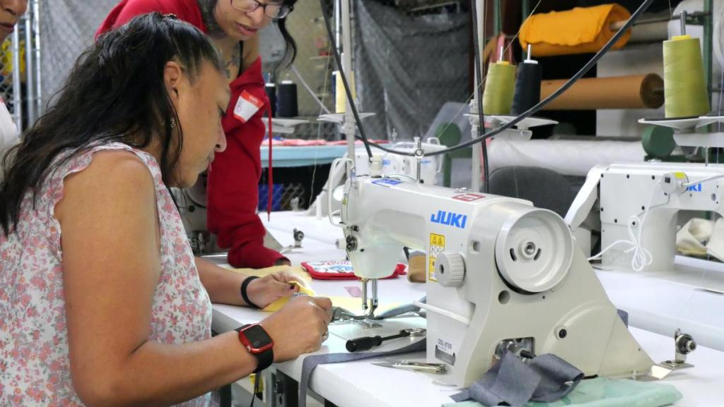 Sewing Lab. At the Centro Cultural y Económico El Porvenir, in the Emma neighborhood of Asheville, an industrial sewing workshop operates. Free classes are currently offered to the community, with plans for a future Textile Cooperative. Photos: Patricia Serrano / ELNC