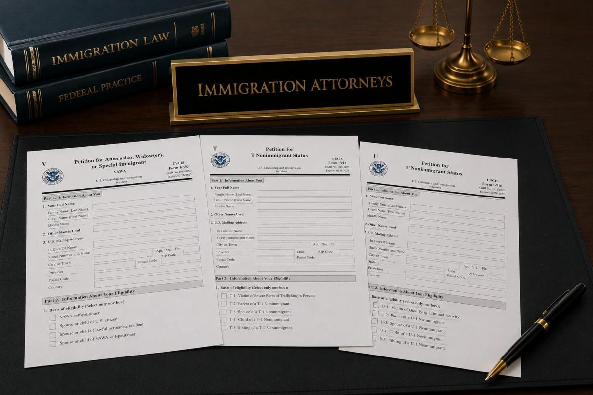 USCIS alerta sobre abogada latina por miles de solicitudes falsas de visas humanitarias