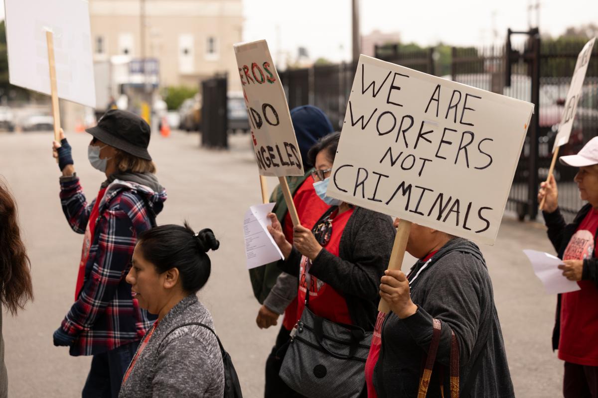 Leyes clave en Carolina del Norte que impactan a inmigrantes latinos